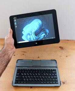 تبلت ویندوزی قلم دار ژاپنی + کیبورد FUJITSU ARROWS TAB